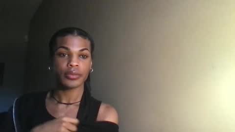 Snapshot of solaceeve chatting on November 6, 8:21 pm SolaceEve online show from November 6, 8:21 pm