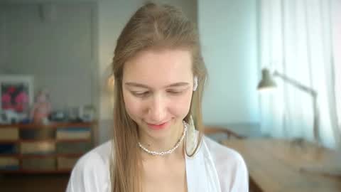 Bella online show from February 27, 1:38 pm