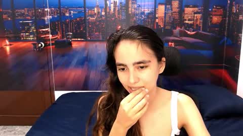 Snapshot of solarboom18 chatting on October 19, 7:14 pm solarboom18 online show from October 19, 7:14 pm