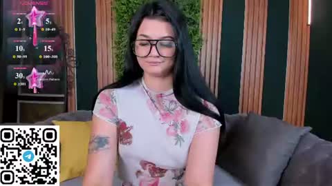 Snapshot of solazolaa chatting on July 17, 1:45 am Sonya online show from July 17, 1:45 am