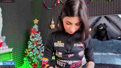 Sol  online show from December 4, 7:11 pm