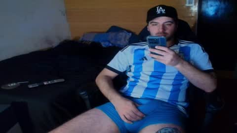 Snapshot of soldado14m chatting on June 22, 3:47 am ManuAiluPlay online show from June 22, 3:47 am