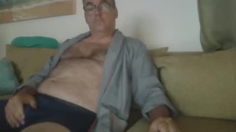 Snapshot of soldierdoc chatting on October 16, 11:44 am soldierdoc online show from October 16, 11:44 am