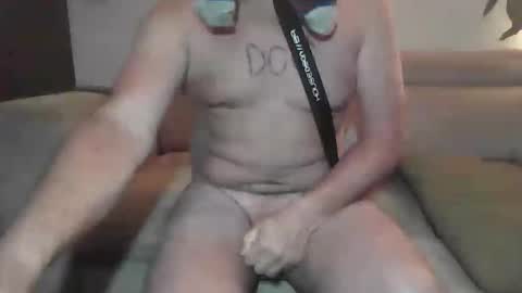 Snapshot of sole73 chatting on October 4, 10:19 pm Sole Obedient online show from October 4, 10:19 pm