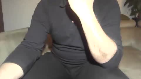 Snapshot of sole73 chatting on November 15, 6:15 pm Sole Obedient online show from November 15, 6:15 pm