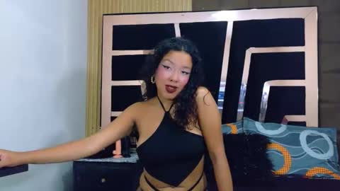 Sol Evans online show from November 19, 3:56 pm