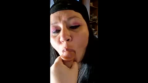 Snapshot of sologirl81 chatting on February 3, 6:57 pm sologirl81 online show from February 3, 6:57 pm