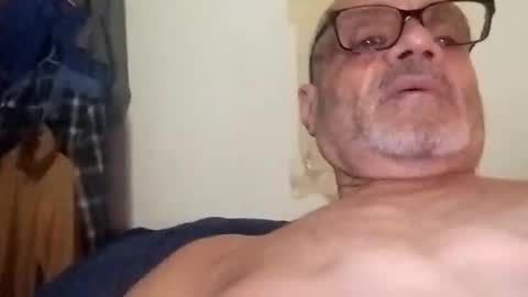 ELLIOTT online show from December 20, 6:37 pm