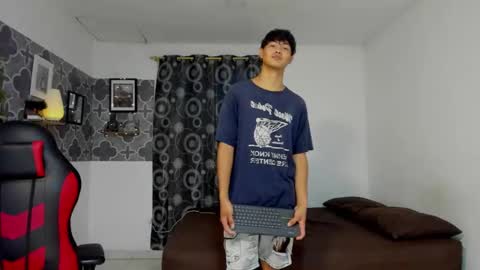 son_hades online show from November 8, 7:45 pm