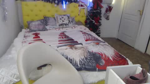 Snapshot of sondrariddle chatting on January 18, 3:31 am sondrariddle online show from January 18, 3:31 am