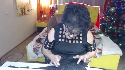 Snapshot of sondrariddle chatting on December 3, 9:57 pm sondrariddle online show from December 3, 9:57 pm