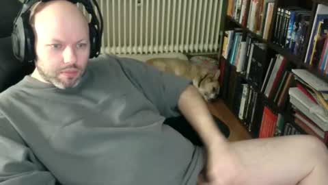 Snapshot of songoku81 chatting on November 3, 4:08 pm Tom online show from November 3, 4:08 pm