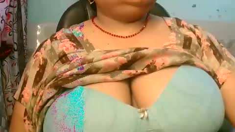 soni88888 online show from April 20, 12:41 pm