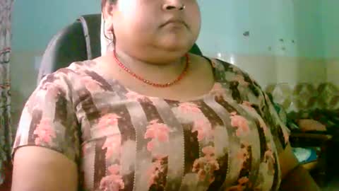Snapshot of soni88888 chatting on May 11, 3:56 am soni88888 online show from May 11, 3:56 am
