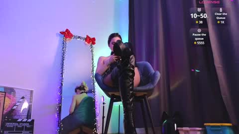 Sonia online show from December 12, 7:15 pm