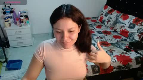 Snapshot of soniafuckboobs chatting on June 11, 9:35 pm soniafuckboobs online show from June 11, 9:35 pm