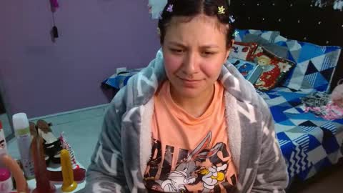 sonialatin69 online show from December 19, 5:29 am