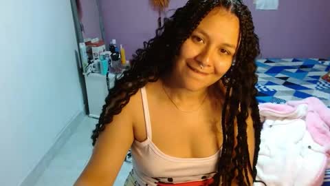 sonialatin69 online show from December 27, 11:21 pm