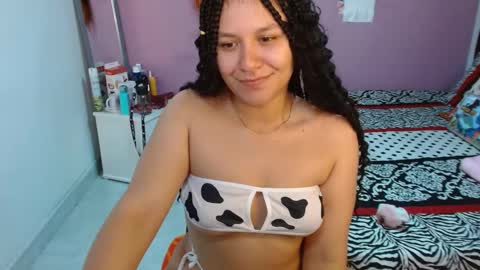 sonialatin69 online show from January 7, 8:31 pm