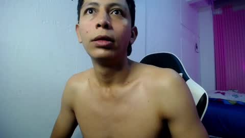 sonic_jess07 online show from April 22, 11:12 am