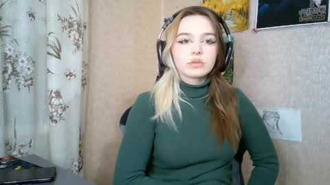 Mila online show from April 19, 6:10 pm