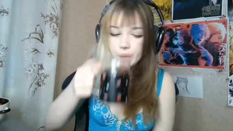 Snapshot of sonwosick chatting on June 2, 3:14 pm Mila online show from June 2, 3:14 pm
