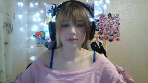 Mila online show from July 29, 3:10 pm