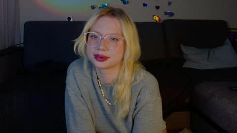 Snapshot of sonya_blade699 chatting on June 1, 10:55 pm Sonya Blade online show from June 1, 10:55 pm