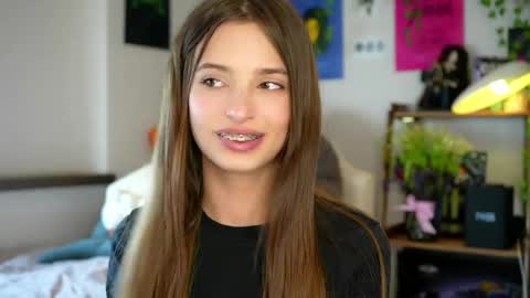 Snapshot of sonyaericsson chatting on May 21, 11:06 am Eva 3 online show from May 21, 11:06 am