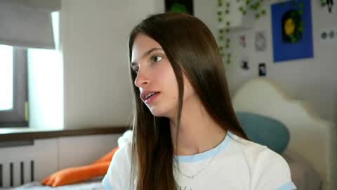 Snapshot of sonyaericsson chatting on June 8, 12:16 pm Eva 3 online show from June 8, 12:16 pm