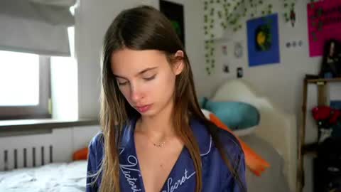 Snapshot of sonyaericsson chatting on June 9, 8:48 am Eva 3 online show from June 9, 8:48 am