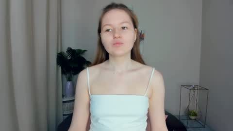 Snapshot of soonmacnair chatting on July 3, 8:10 am Alice online show from July 3, 8:10 am