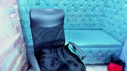 sophi_hardd online show from December 5, 5:42 pm