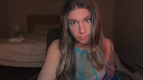 Snapshot of sophia_1995 chatting on November 17, 9:26 am sophia_1995 online show from November 17, 9:26 am