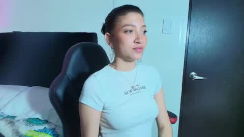Sophia online show from October 26, 3:01 am