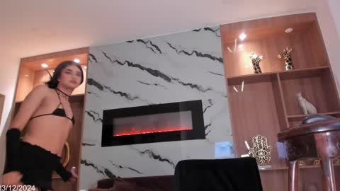 Snapshot of sophia_cambpell chatting on December 3, 4:17 pm Sophia online show from December 3, 4:17 pm