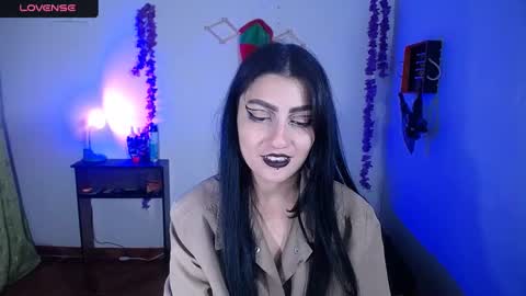 sophia hottie online show from December 27, 9:00 pm