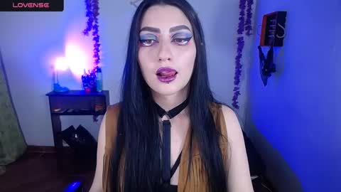 sophia hottie online show from December 28, 4:30 pm