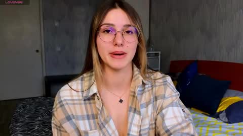 Sophia online show from April 22, 10:06 am