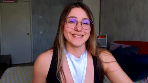 Snapshot of sophia_euphoria chatting on May 8, 8:52 am Sophia online show from May 8, 8:52 am