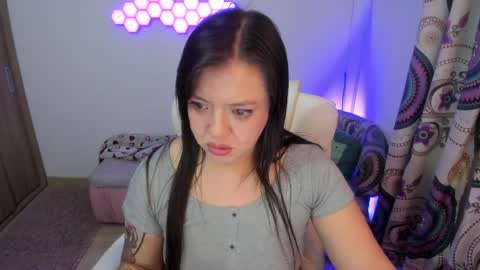 Snapshot of sophia_grants chatting on May 7, 12:16 am sophia_grants online show from May 7, 12:16 am