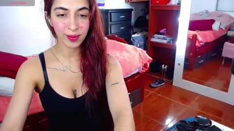 Snapshot of sophia_greey chatting on May 1, 5:01 am sophia_greey online show from May 1, 5:01 am