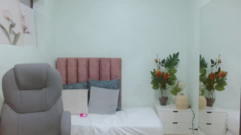 Sophia  online show from April 15, 7:58 pm