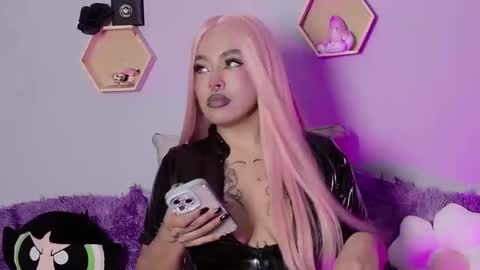 Snapshot of sophia_harrys chatting on January 16, 7:12 am sophia online show from January 16, 7:12 am