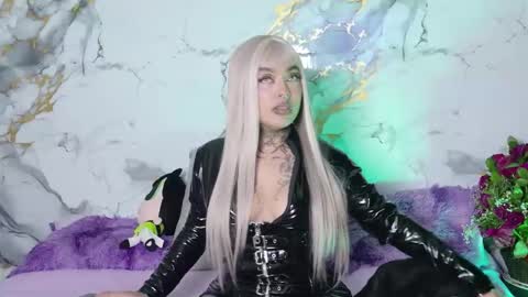 Snapshot of sophia_harrys chatting on February 25, 4:22 am sophia online show from February 25, 4:22 am