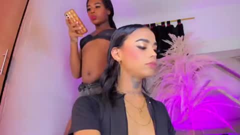 sophia_horny19 online show from August 3, 10:32 am