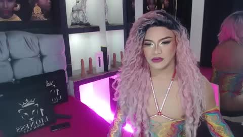 Snapshot of sophia_hott01 chatting on October 2, 11:50 am sophia_hott01 online show from October 2, 11:50 am