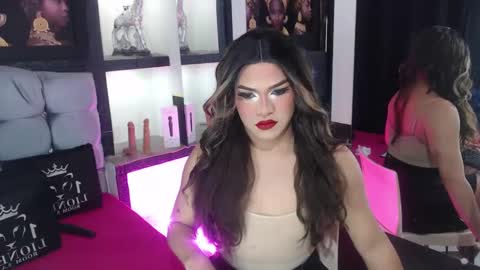 Snapshot of sophia_hott01 chatting on October 6, 12:35 pm sophia_hott01 online show from October 6, 12:35 pm