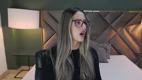 Sofia online show from October 25, 2:46 pm