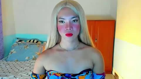 SOPHIA online show from February 13, 7:42 pm